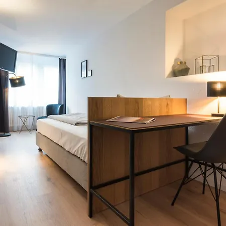 Kleines Huesli Der Krone